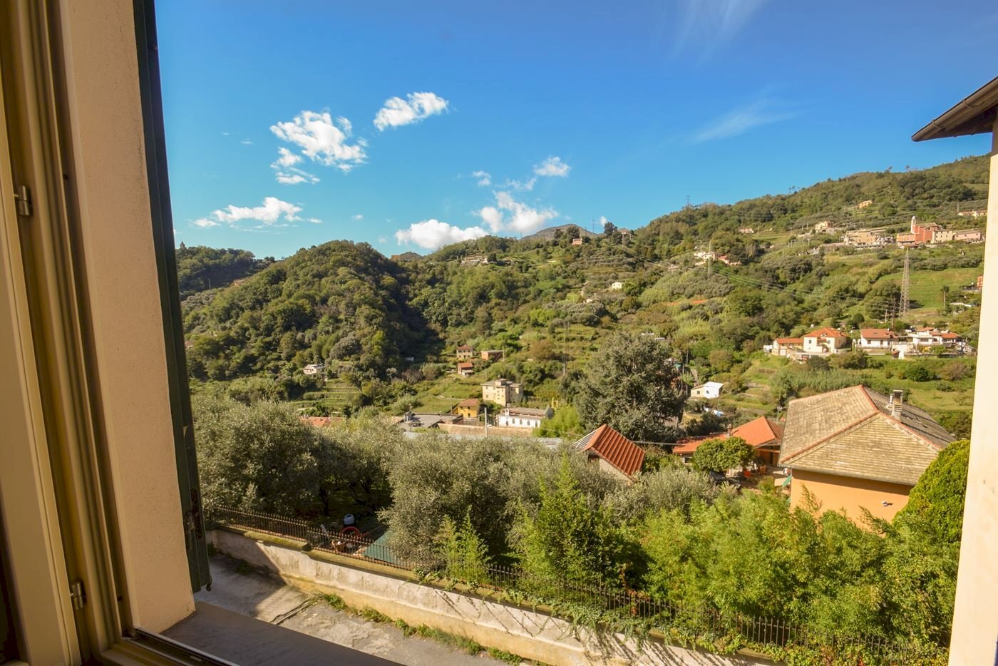 Four-room apartment Via Montorsoli, Genova (neighborhood Voltri) - photo 2