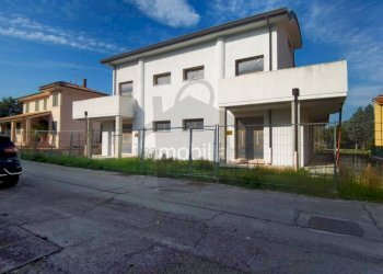 Facciata - Villa via Primo Levi, Verucchio - foto 4