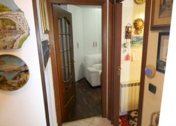 Disimpegno - Three-room apartment salita Lorenzo Cappelloni, Genova - photo 4