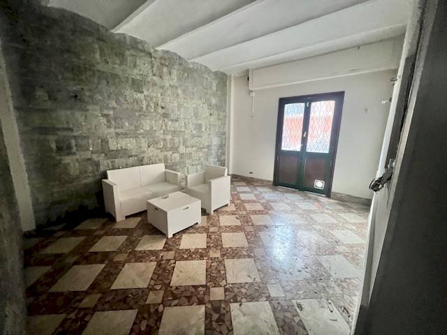 Stanza non arredata - Negozio via Sant'Isaia, 124, Bologna (zona Centro Storico) - foto 3