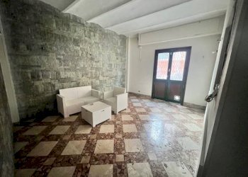 Stanza non arredata - Shop via Sant'Isaia, 124, Bologna (neighborhood Centro Storico) - photo 2