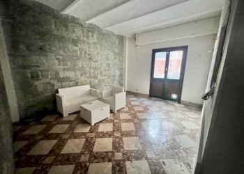 Stanza non arredata - Shop via Sant'Isaia, 124, Bologna (neighborhood Centro Storico) - photo 3