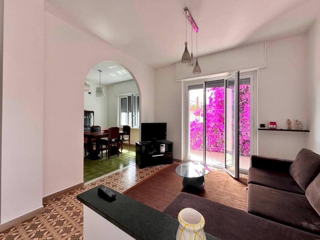 Four-room apartment Ceriale - photo 1