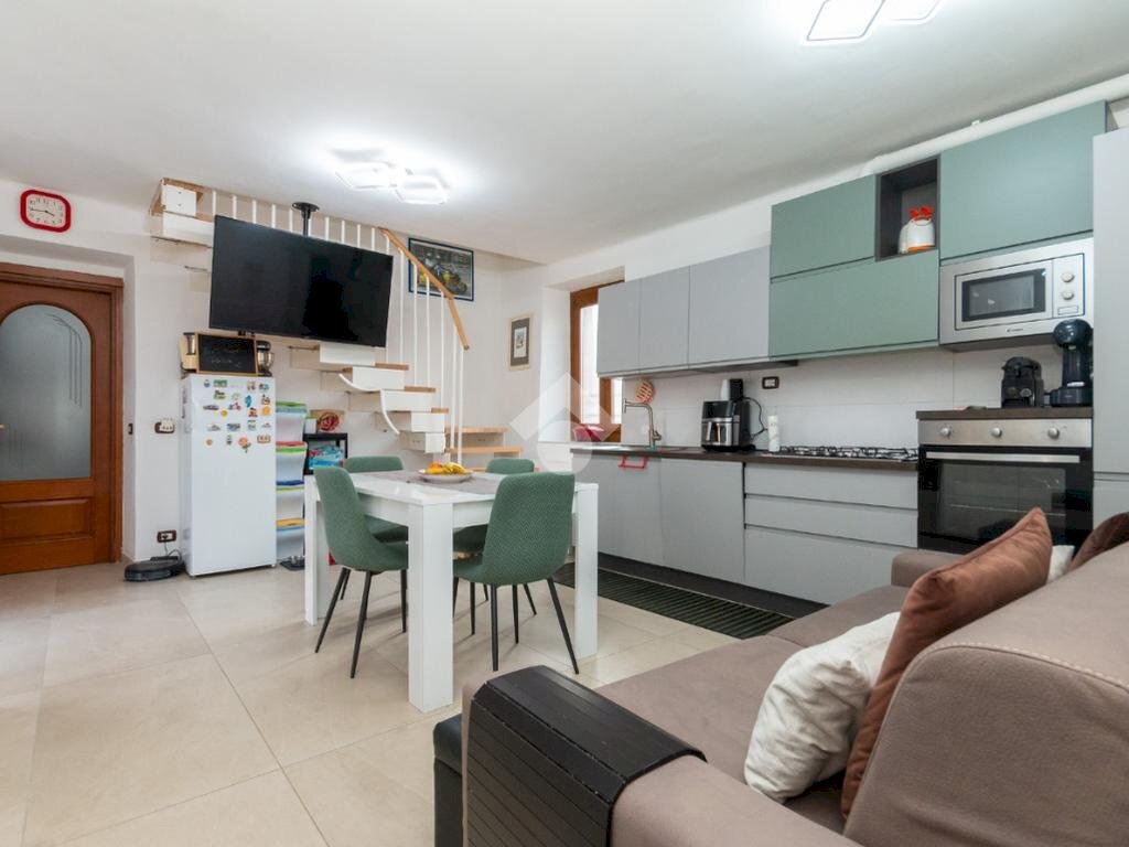 Quadrilocale Via b. di barbania, Caselle Torinese - foto 1