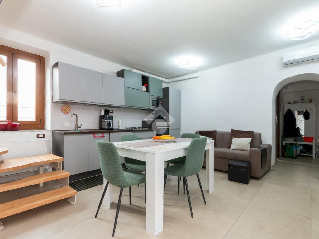 Quadrilocale Via b. di barbania, Caselle Torinese - foto 3