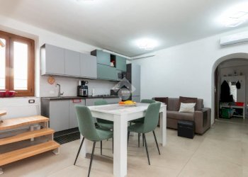 Quadrilocale Via b. di barbania, Caselle Torinese - foto 3