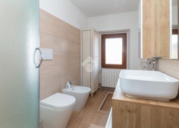 Quadrilocale Via b. di barbania, Caselle Torinese - foto 12