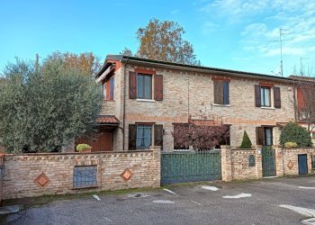Porzione di casa Ferrara - foto 1