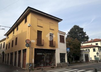 Stabile - Palazzo Via Adriano Sala, Trezzo sull'Adda - foto 2