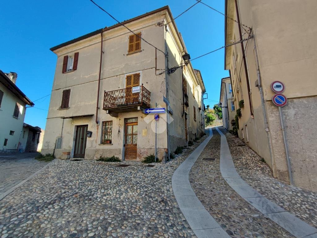 Casa semi indipendente Via Castello, Sarezzano - foto 1
