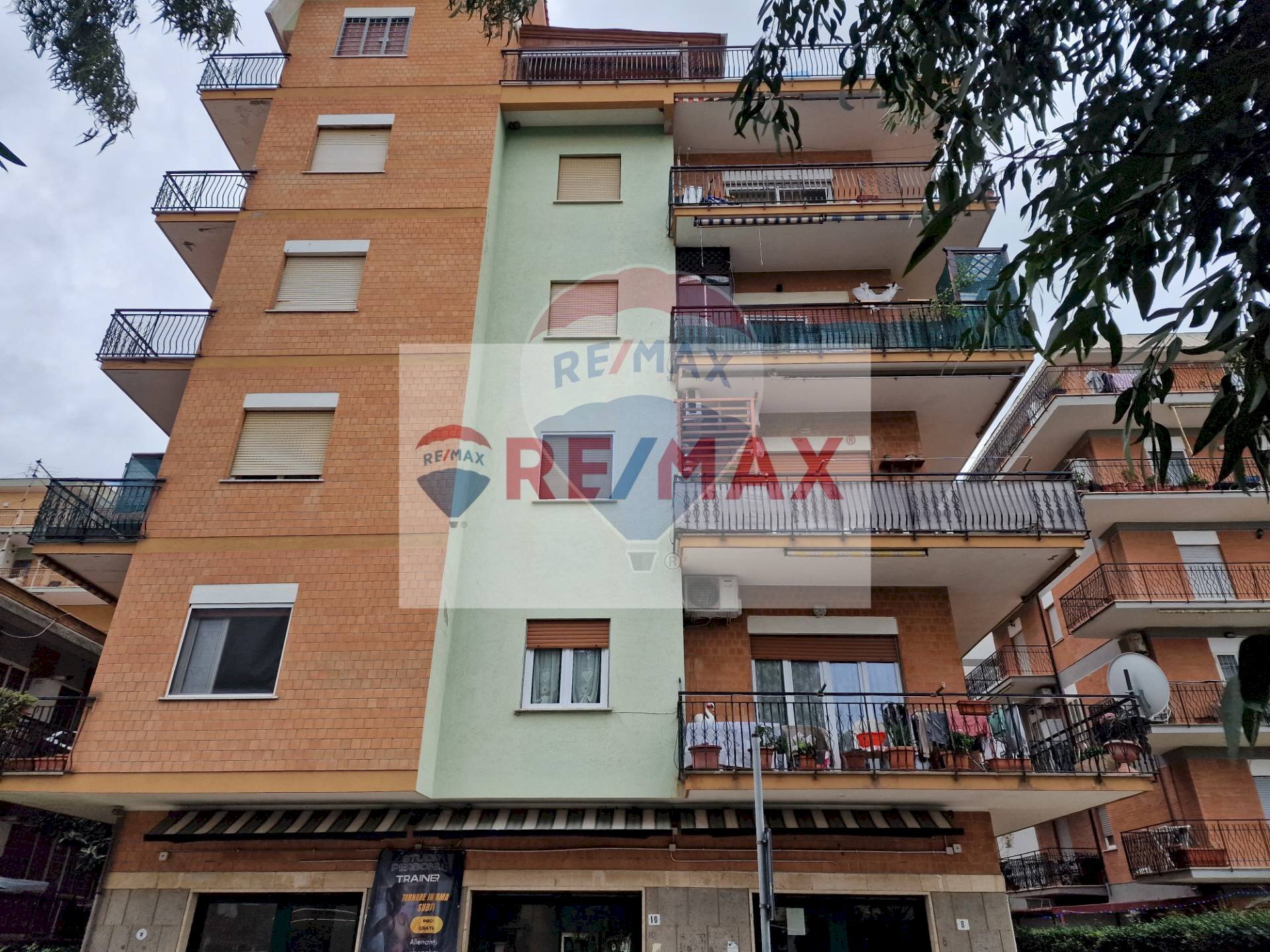 Three-room apartment Ladispoli - photo 1