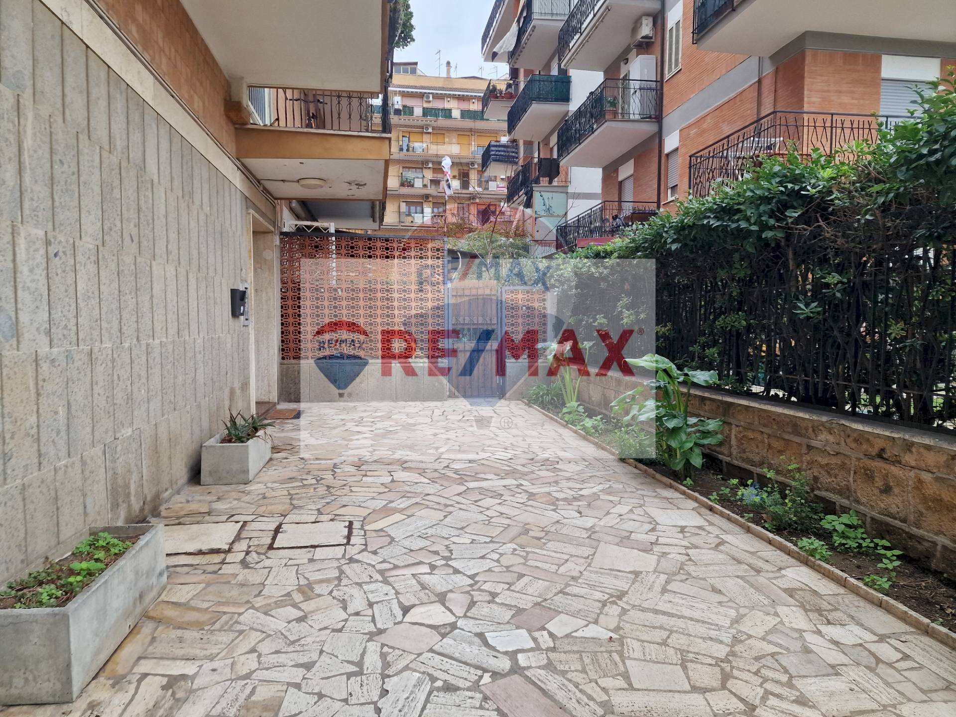 Three-room apartment Ladispoli - photo 2