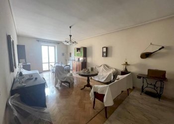 Salone - Appartamento via Martiri e Caduti per la Libertà, Demonte - foto 2