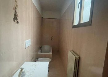 Bagno - Appartamento via Martiri e Caduti per la Libertà, Demonte - foto 18