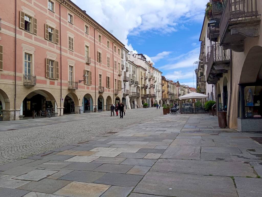 Zona - Negozio via Roma, 47, Cuneo (zona Centro) - foto 2