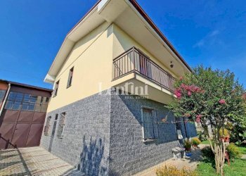 Facciata - Villa strada Mottanovella, 1, Villanova Monferrato - foto 5