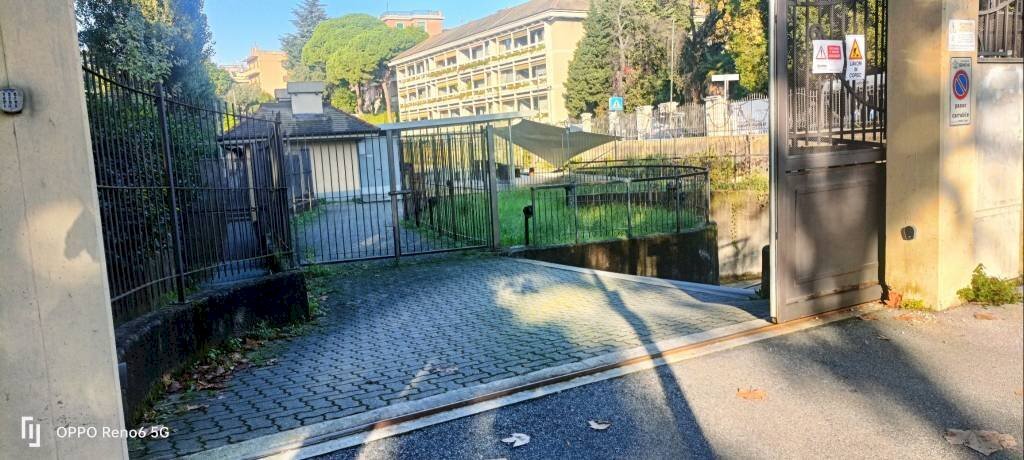 Zona - Box via Giordano Bruno, Genova - foto 1