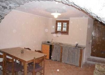 2edf9141-838e-49d9-88c2-95b219978dd6.jpeg - Porzione di casa Stazzema - foto 11