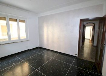 Camera da letto - Two-room apartment via Taggia, Genova - photo 8