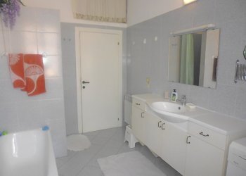 P1010131.JPG - Appartamento Sestri Levante - foto 13