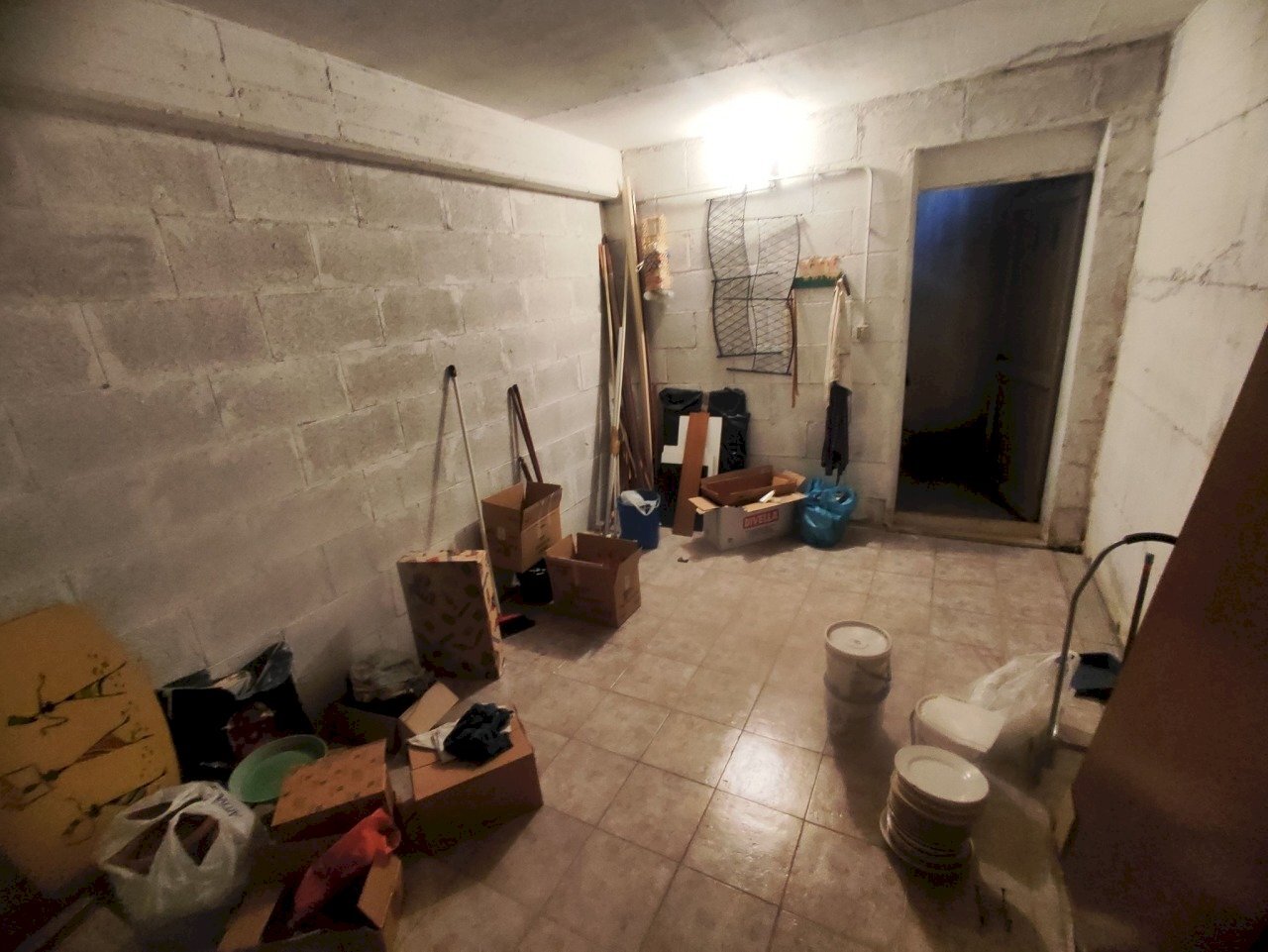 466682289_1099905535249382_1531169705158477183_n.j - Magazzino via imperatore adriano, Tivoli - foto 3