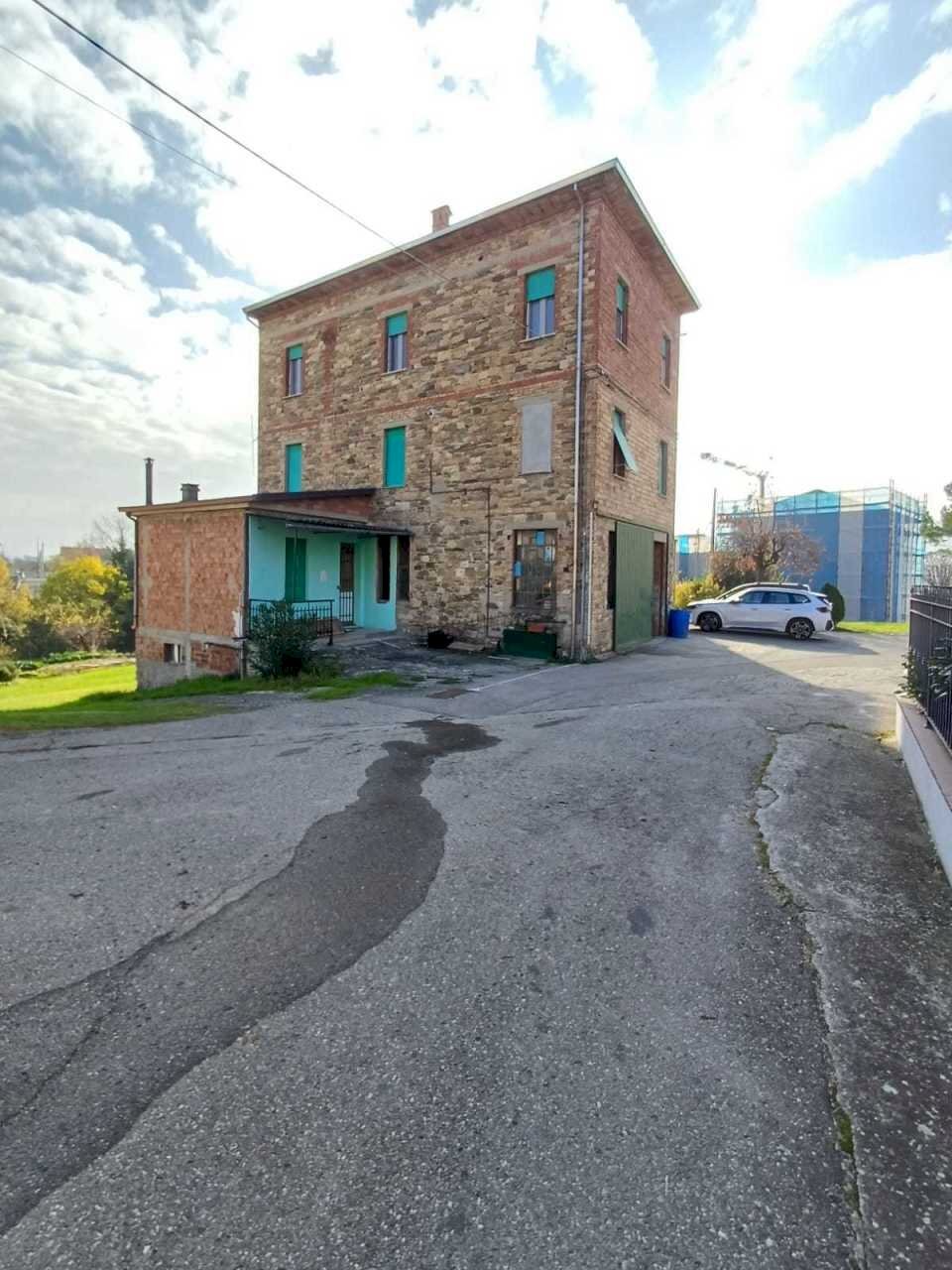 WhatsApp Image 2024-11-14 at 10.36.42.jpeg - Trilocale Varano de' Melegari - foto 2