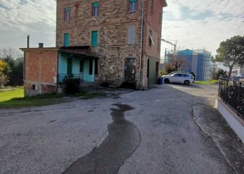 WhatsApp Image 2024-11-14 at 10.36.44.jpeg - Trilocale Varano de' Melegari - foto 3