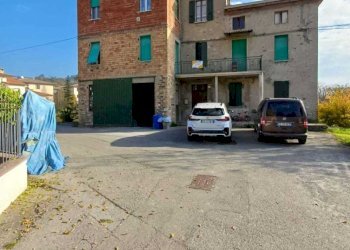 WhatsApp Image 2024-11-14 at 10.36.52 (1).jpeg - Trilocale Varano de' Melegari - foto 8