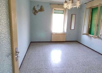 WhatsApp Image 2024-11-14 at 10.37.15 (1).jpeg - Trilocale Varano de' Melegari - foto 17