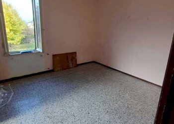 WhatsApp Image 2024-11-14 at 10.37.18 (1).jpeg - Trilocale Varano de' Melegari - foto 25