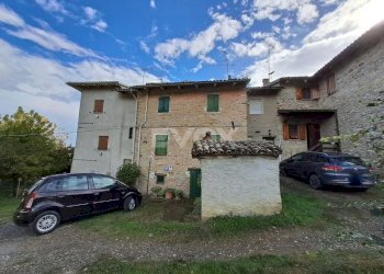 Four-room apartment Valsamoggia - photo 1