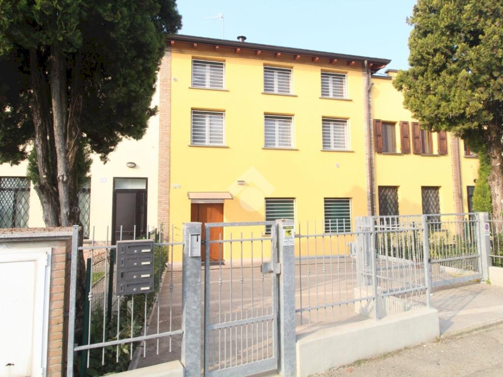 Quadrilocale Via Giuseppe Mazzini, Cadelbosco di Sopra - foto 1