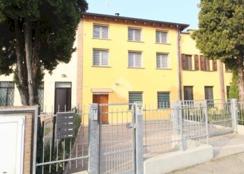 Quadrilocale Via Giuseppe Mazzini, Cadelbosco di Sopra - foto 1