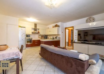 Three-room apartment Via IV Novembre, Brembate di Sopra - photo 8