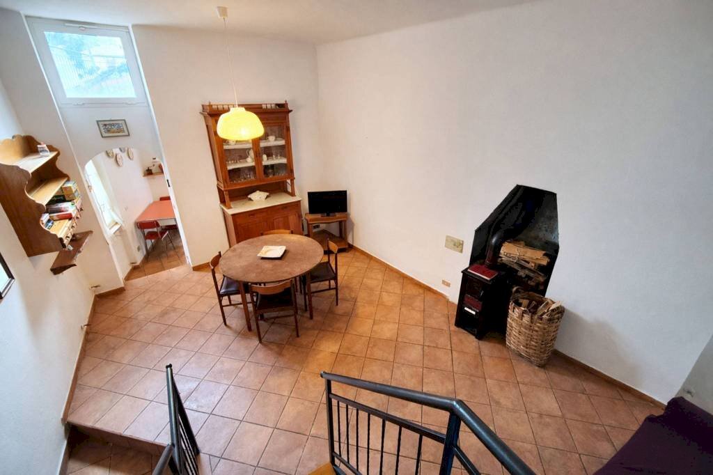 Soggiorno - Three-room apartment via Sottopiazza, Ceriana - photo 2