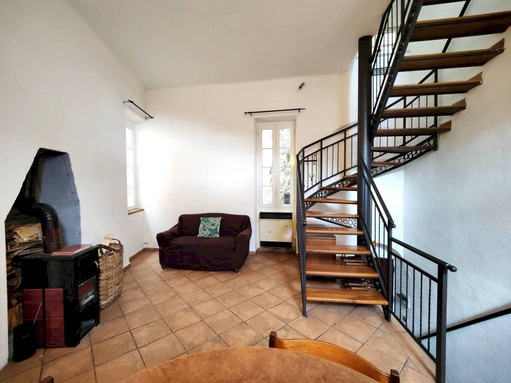 Soggiorno - Three-room apartment via Sottopiazza, Ceriana - photo 3