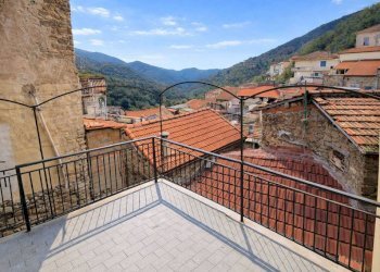 Terrazzo - Three-room apartment via Sottopiazza, Ceriana - photo 1