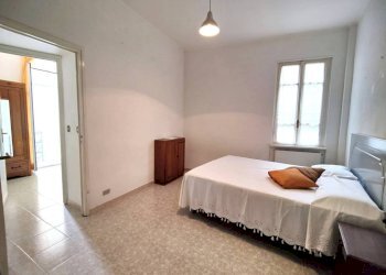 Camera da letto - Three-room apartment via Sottopiazza, Ceriana - photo 12