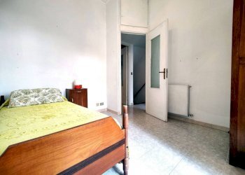 Camera da letto - Three-room apartment via Sottopiazza, Ceriana - photo 15
