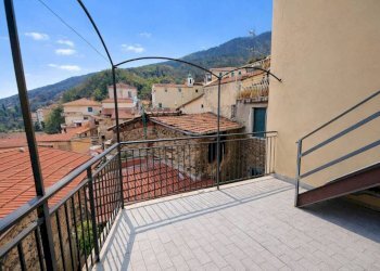 Terrazzo - Three-room apartment via Sottopiazza, Ceriana - photo 18