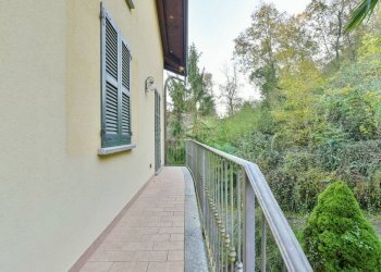 Balcone - Villa via Statale dei Giovi, Vertemate con Minoprio - foto 5
