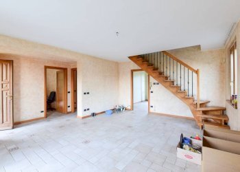 Stanza non arredata - Villa via Statale dei Giovi, Vertemate con Minoprio - foto 17