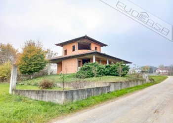 Villa via Barge snc, Bagnolo Piemonte - photo 1