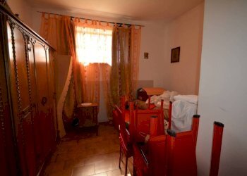 Stanza arredata - Villa via San Lorenzo, 47, Carmagnola - foto 12