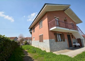 Facciata - Villa via San Lorenzo, 47, Carmagnola - foto 31