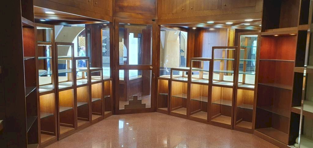 Interno palazzo - Negozio Ciriè - foto 2