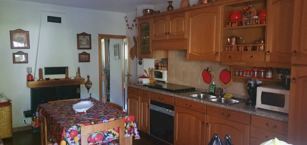 Cucina - Casa indipendente Frazione Aires, 3, Viù - foto 1
