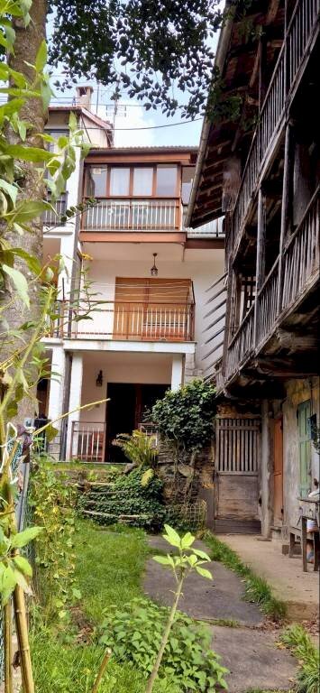 Facciata - Casa indipendente Frazione Aires, 3, Viù - foto 3