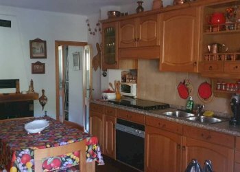 Cucina - Casa indipendente Frazione Aires, 3, Viù - foto 4