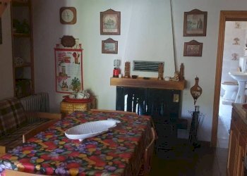 Salone - Casa indipendente Frazione Aires, 3, Viù - foto 5